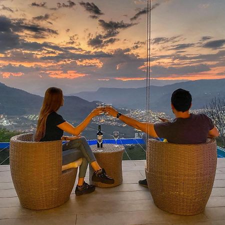Sunset Palm Lodge サン・ヒル エクステリア 写真