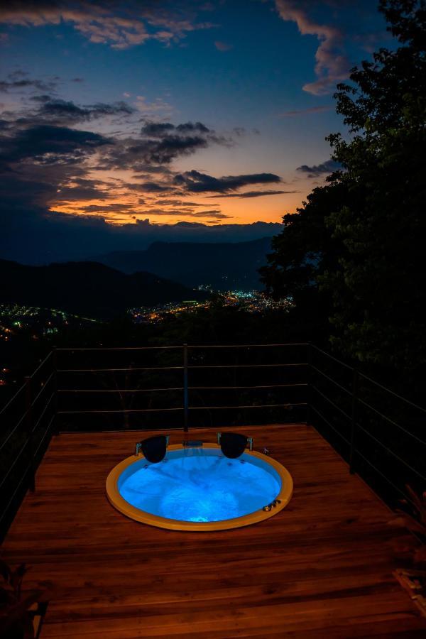 Sunset Palm Lodge サン・ヒル エクステリア 写真