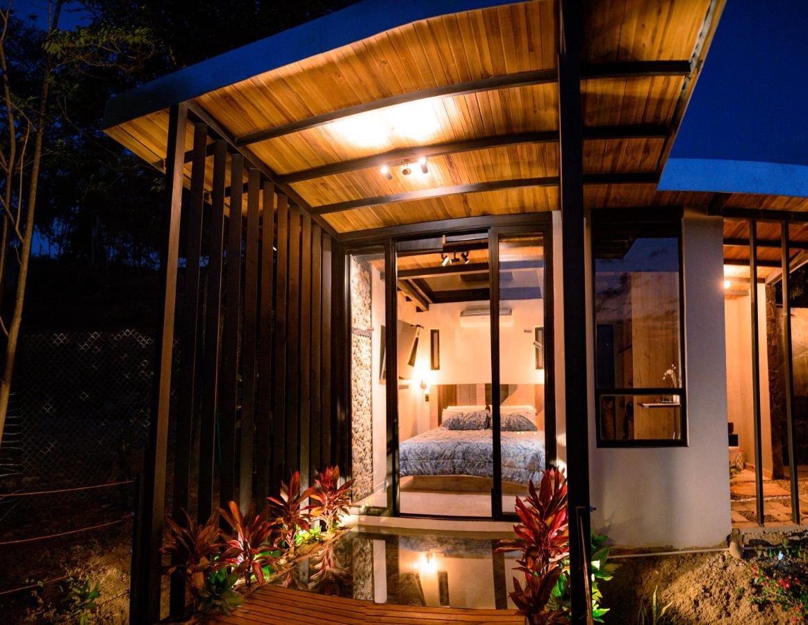 Sunset Palm Lodge サン・ヒル エクステリア 写真