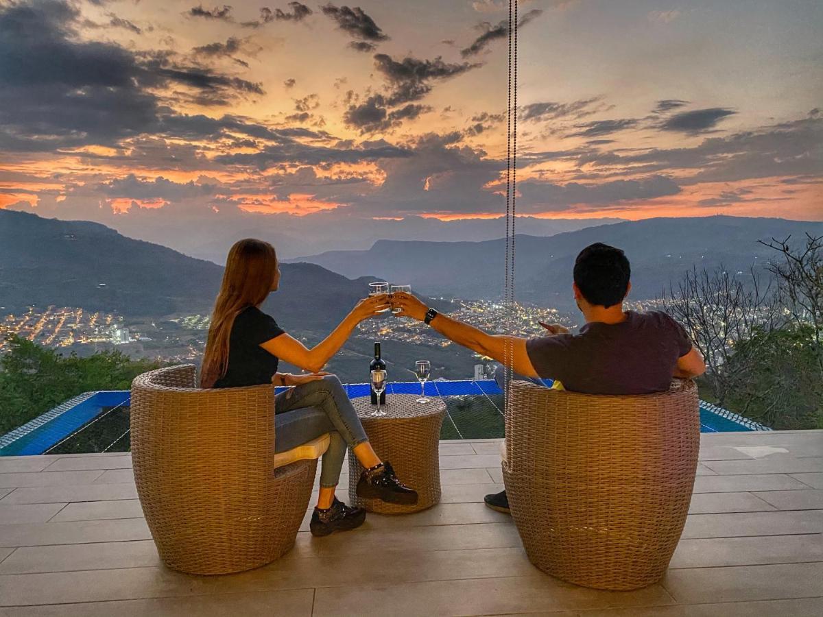 Sunset Palm Lodge サン・ヒル エクステリア 写真